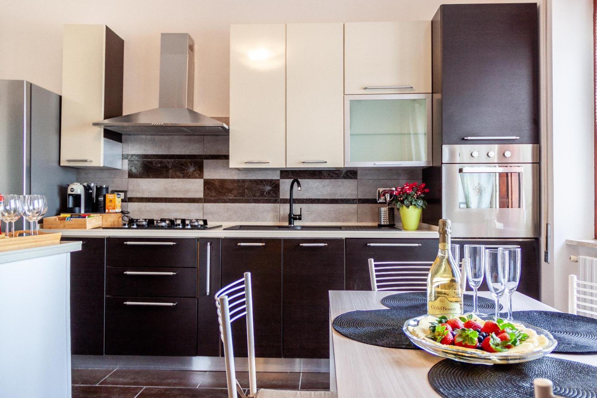 A Casa Di Marco Guesthouse - Apt Di Ciampino E Stazione Per Roma Марино Экстерьер фото