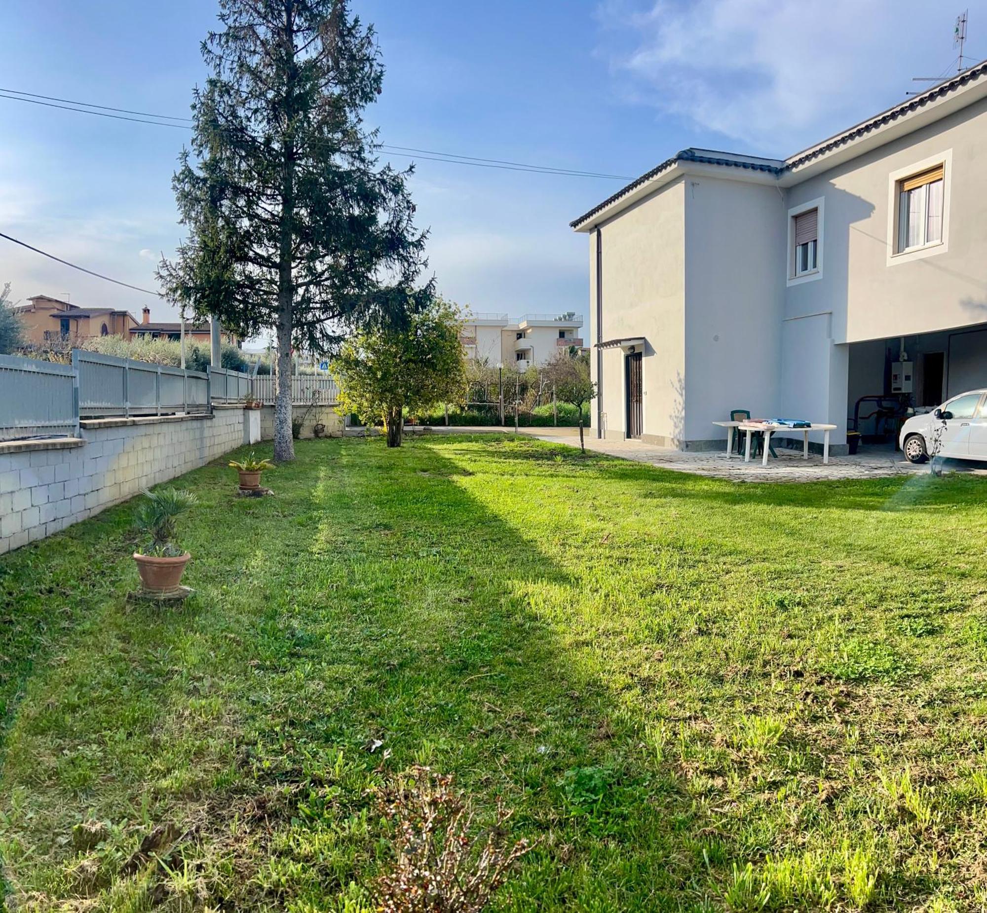 A Casa Di Marco Guesthouse - Apt Di Ciampino E Stazione Per Roma Марино Экстерьер фото